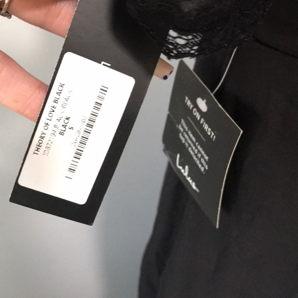 Lulu’s Theory of Love Black Off Shoulder Dress - Picture 6 of 9